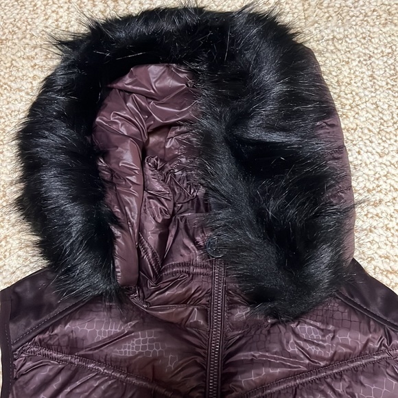 SALE!!!! Michael Kors hooded vest - Picture 6 of 7